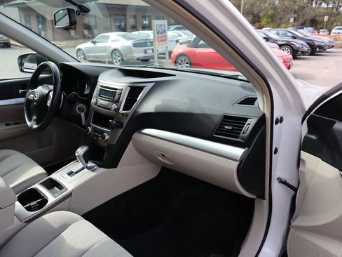 Used 2014 Subaru Outback 2.5i image 15