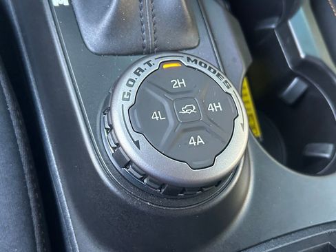 Used 2023 Ford Bronco Badlands w/ Sasquatch Package image 13