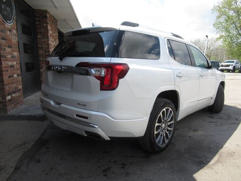 Used 2022 GMC Acadia Denali w/ Denali Ultimate Package AWD/4WD image 14