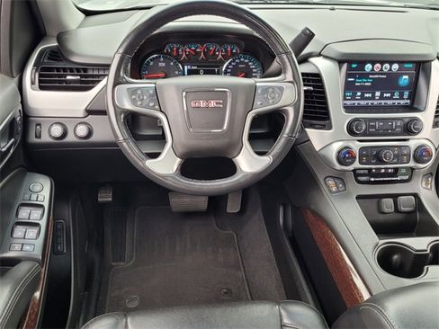 Used 2020 GMC Yukon SLT image 7