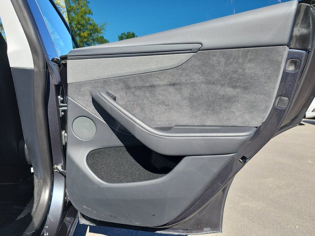 Used 2026 Tesla Model Y Long Range AWD/4WD image 25
