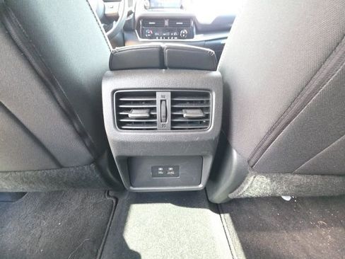 Used 2021 Nissan Rogue SV image 24