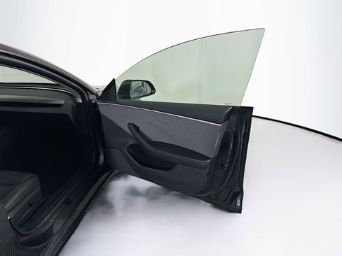 Used 2024 Tesla Model 3 image 30