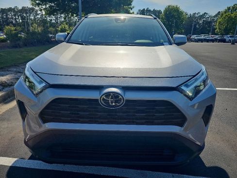 Used 2025 Toyota RAV4 XLE w/ Convenience Package FWD image 3