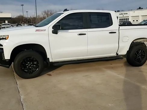 Used 2021 Chevrolet Silverado 1500 LT Trail Boss w/ Convenience Package II image 5