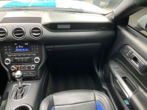 Used 2016 Ford Mustang Coupe RWD image 39
