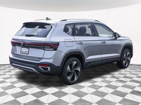 New 2025 Volkswagen Taos SE image 14