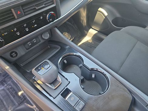 Certified 2025 Nissan Rogue S FWD image 23