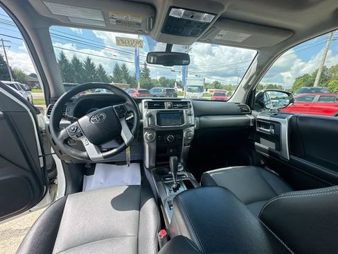 Used 2017 Toyota 4Runner SR5 Premium AWD/4WD image 22
