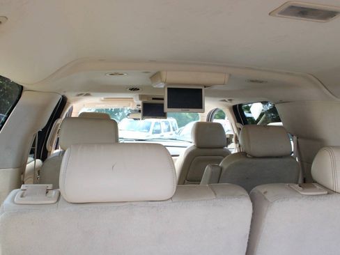 Used 2007 Cadillac Escalade ESV AWD w/ Information Package image 19