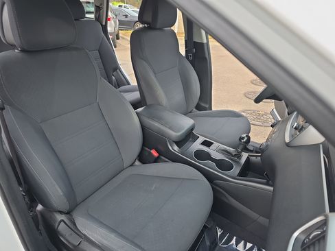 Used 2016 Kia Sorento LX image 10