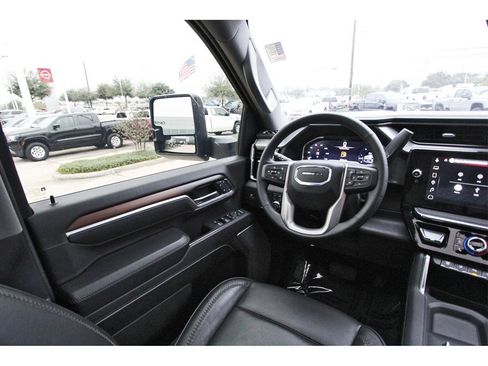 Used 2025 GMC Sierra 2500 Denali w/ Denali Reserve Package image 6