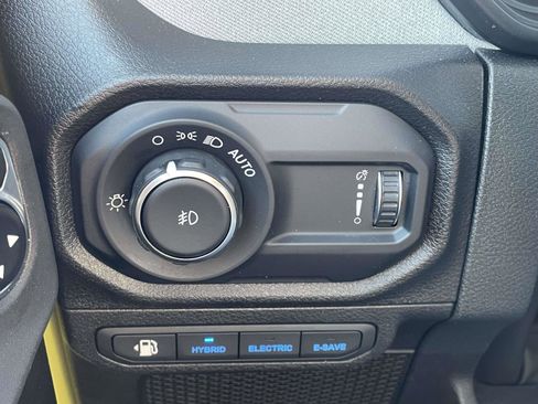 Used 2024 Jeep Wrangler Sport S w/ LED Headlamp & Fog Lamp Group image 14