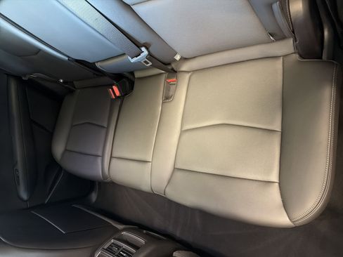 Certified 2022 Cadillac XT5 Premium Luxury w/ LPO, Floor Liner Package image 22