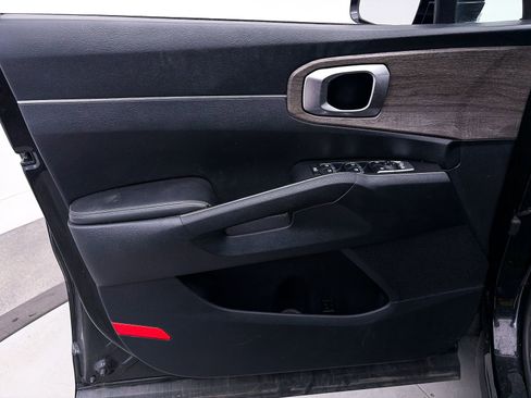 Used 2022 Kia Sorento S w/ Panoramic Sunroof Package image 17