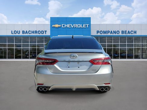 Used 2023 Toyota Camry XSE FWD image 4
