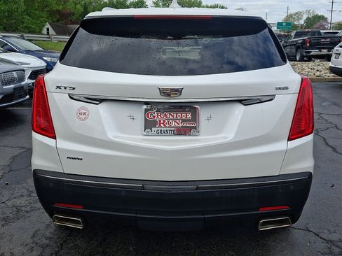 Used 2018 Cadillac XT5 Luxury w/ LPO, Black Ice Package AWD/4WD image 5