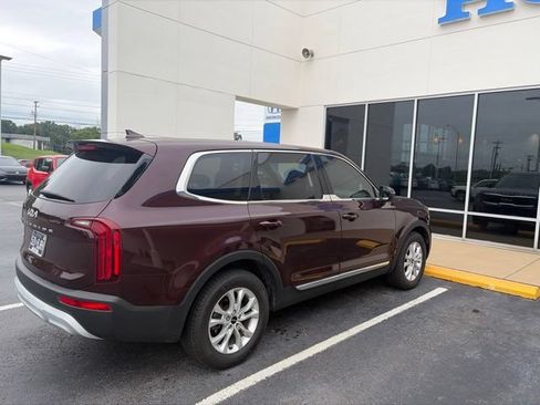Used 2022 Kia Telluride LX AWD/4WD image 6