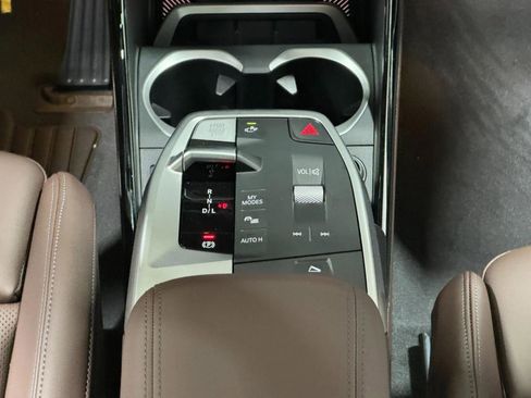 Certified 2025 BMW X1 xDrive28i w/ Technology Package image 17