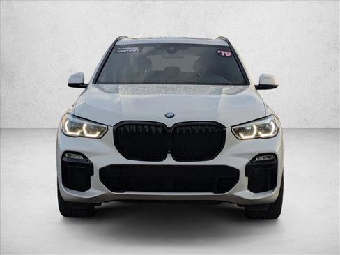 Used 2019 BMW X5 xDrive50i w/ M Sport Package image 2