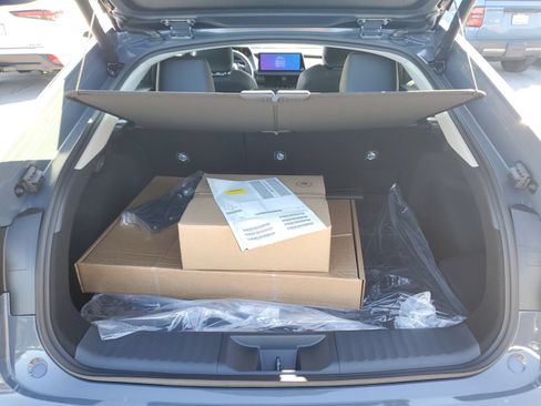New 2026 Toyota Prius Plug-In Hybrid FWD image 8