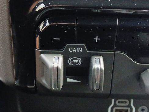 Used 2025 RAM 2500 Laramie w/ Night Edition AWD/4WD image 10