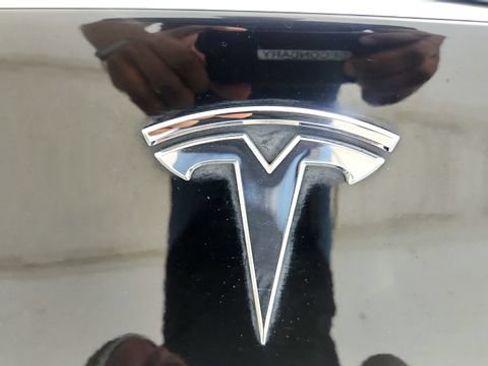 Used 2021 Tesla Model X Long Range AWD/4WD image 32