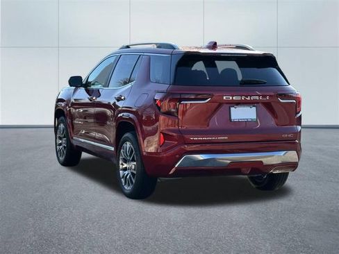 Used 2026 GMC Terrain Denali image 7