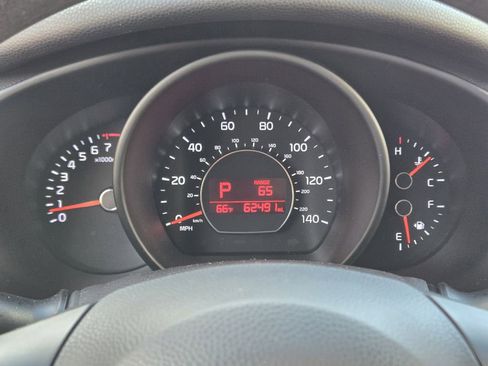 Used 2015 Kia Soul + image 17