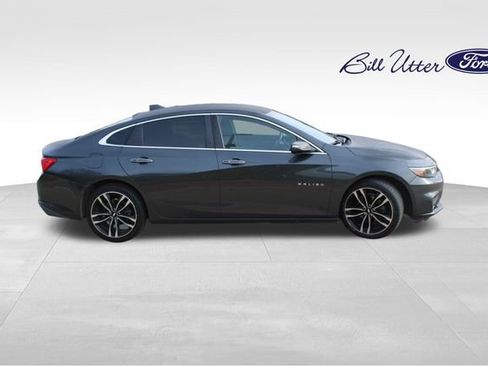 Used 2016 Chevrolet Malibu Premier w/ Driver Confidence Package II image 4