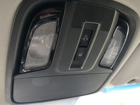 Used 2016 Kia Sorento LX image 19