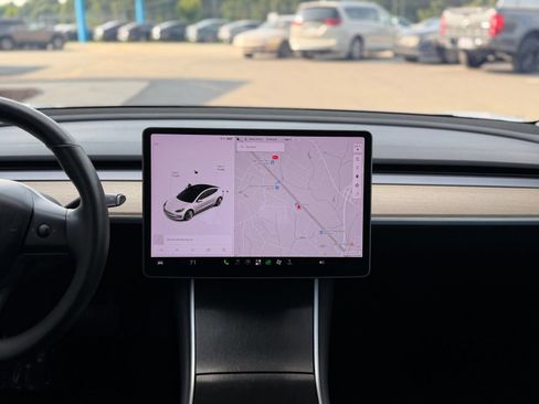 Used 2018 Tesla Model 3 Long Range RWD image 27