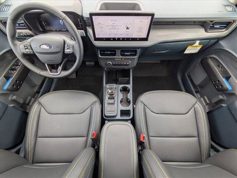 New 2025 Ford Maverick Lobo image 17