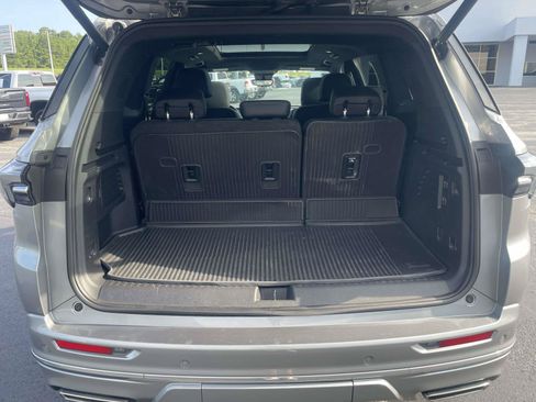 Certified 2025 Buick Enclave Avenir w/ Super Cruise Package AWD/4WD image 6