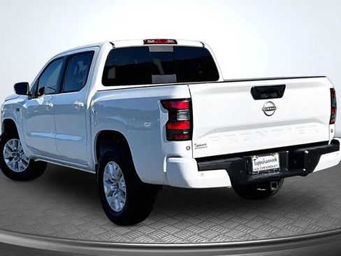 Used 2023 Nissan Frontier SV w/ SV Convenience Package AWD/4WD image 4