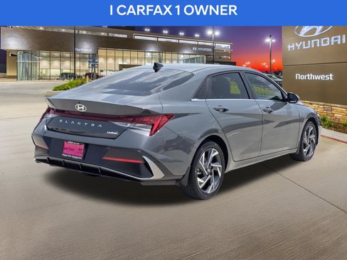 Certified 2025 Hyundai Elantra Limited FWD image 7