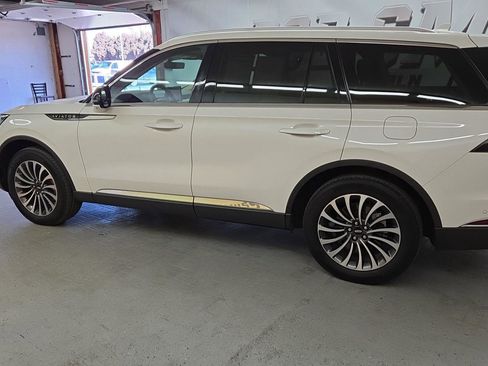 Used 2023 Lincoln Aviator Reserve w/ Elements Package Plus image 3