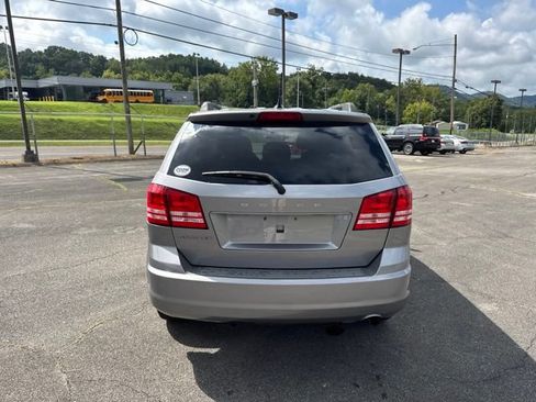 Used 2018 Dodge Journey SE w/ Popular Equipment Group FWD image 7