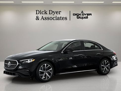 Used 2025 Mercedes-Benz E 350 Sedan image 33