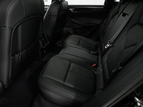 New 2026 Porsche Macan AWD/4WD image 34