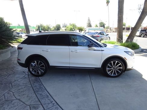 Used 2020 Lincoln Corsair Reserve w/ Beyond Blue Interior Package FWD image 8