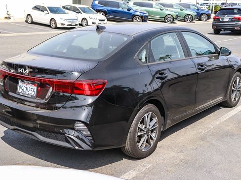 Used 2023 Kia Forte LXS image 5
