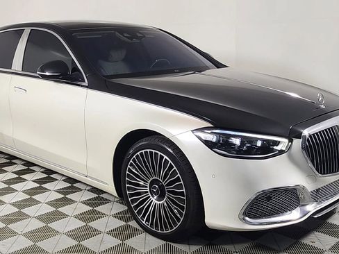 Used 2022 Mercedes-Benz S 580 4MATIC Sedan image 1