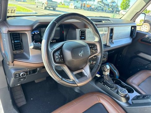Used 2023 Ford Bronco Outer Banks AWD/4WD image 18