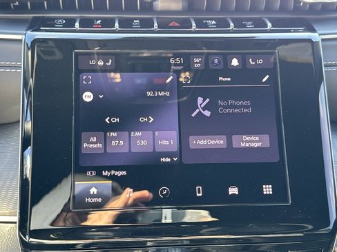 New 2025 Jeep Grand Cherokee Altitude image 17