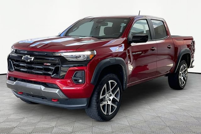 Used 2023 Chevrolet Colorado Z71 w/ Z71 Convenience Package 2 AWD/4WD image 3
