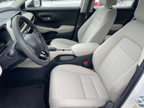 Used 2023 Honda HR-V LX image 6