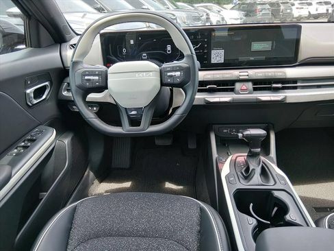 Certified 2025 Kia K4 EX FWD image 10