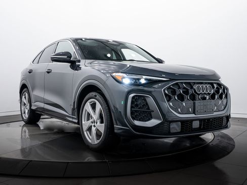 New 2025 Audi Q5 Prestige image 2