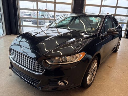 Used 2015 Ford Fusion SE w/ Equipment Group 202A image 6